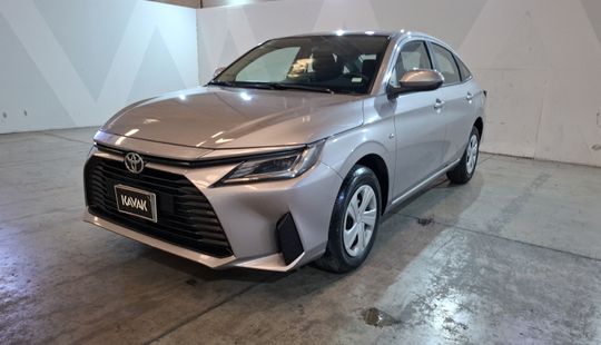 Toyota • Yaris