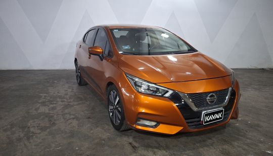 Nissan • Versa