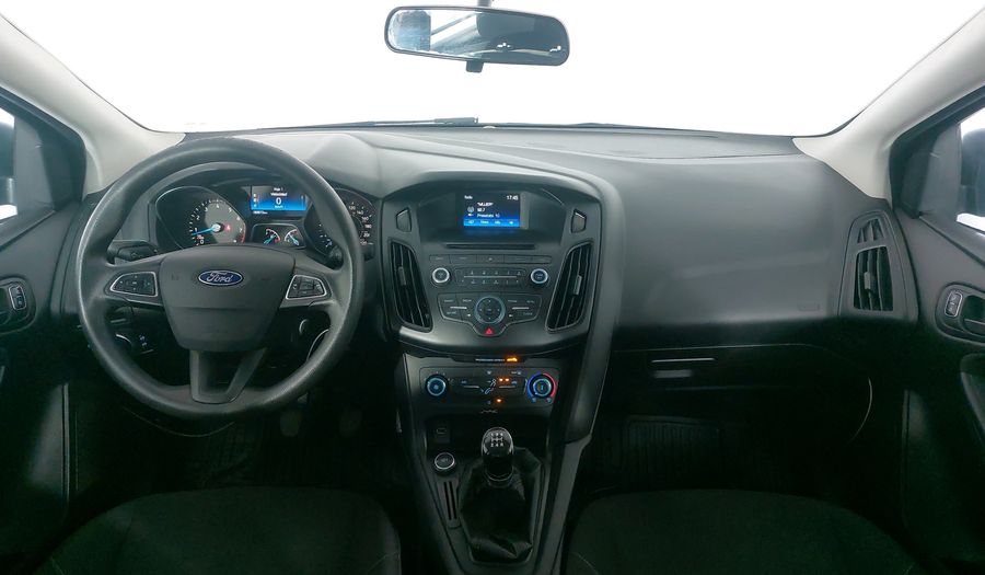 Ford Focus 2.0 S MT Sedan 2015