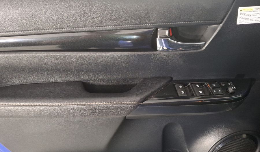 Toyota Hilux 2.8 DOBLE CABINA DSL AT PLATINUM AZUL Pickup 2019