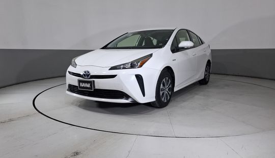 Toyota • Prius