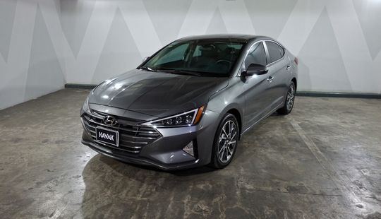 Hyundai • Elantra