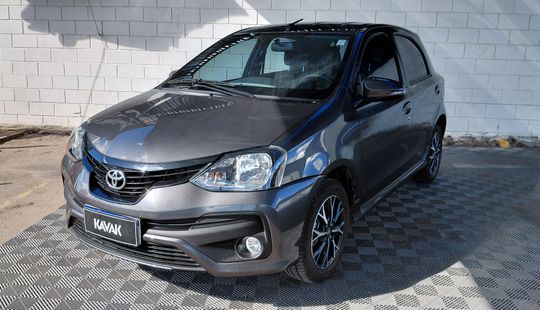 Toyota • Etios