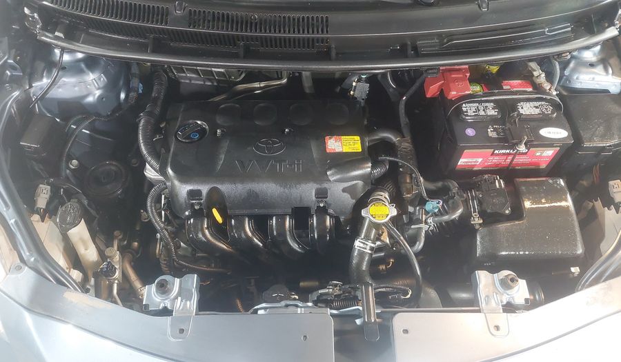 Toyota Yaris 1.5 SEDAN PREMIUM AT Sedan 2015