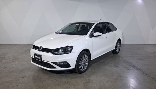 Volkswagen • Vento