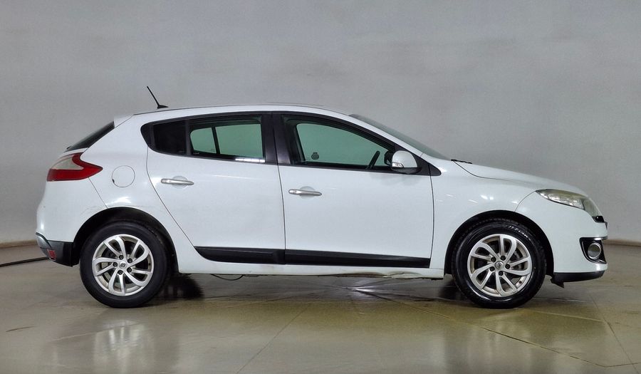 Renault Megane 2.0 16V CVT DYNAMIQUE PACK Hatchback 2013