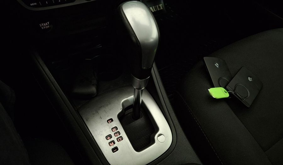 Renault Megane 2.0 16V CVT DYNAMIQUE PACK Hatchback 2013