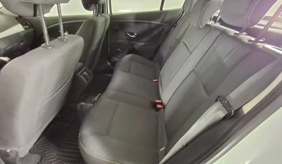 Renault Megane 2.0 16V CVT DYNAMIQUE PACK Hatchback 2013