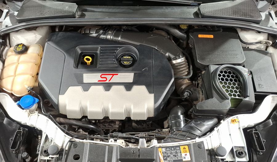 Ford Focus 2.0 ST TM Hatchback 2016