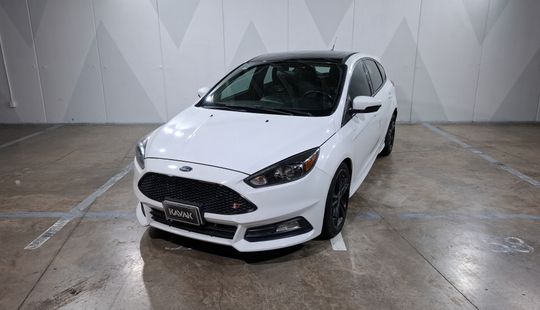 Ford • Focus