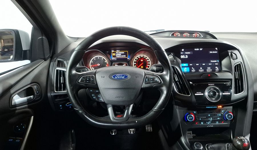 Ford Focus 2.0 ST TM Hatchback 2016