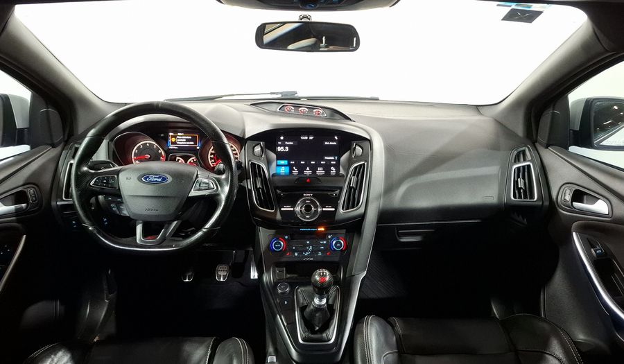 Ford Focus 2.0 ST TM Hatchback 2016