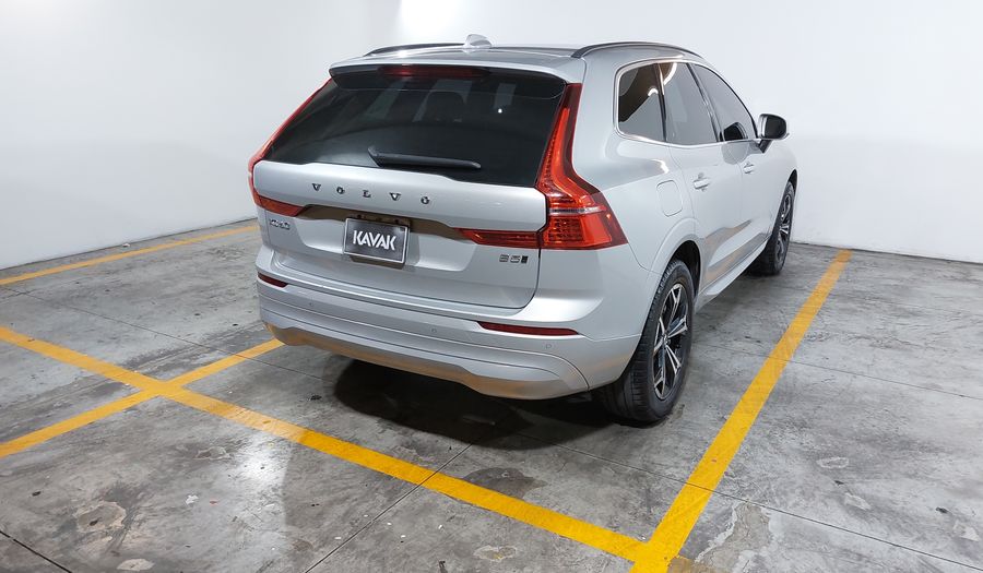 Volvo Xc60 2.0 B5 MHEV MOMENTUM AUTO AWD Suv 2022
