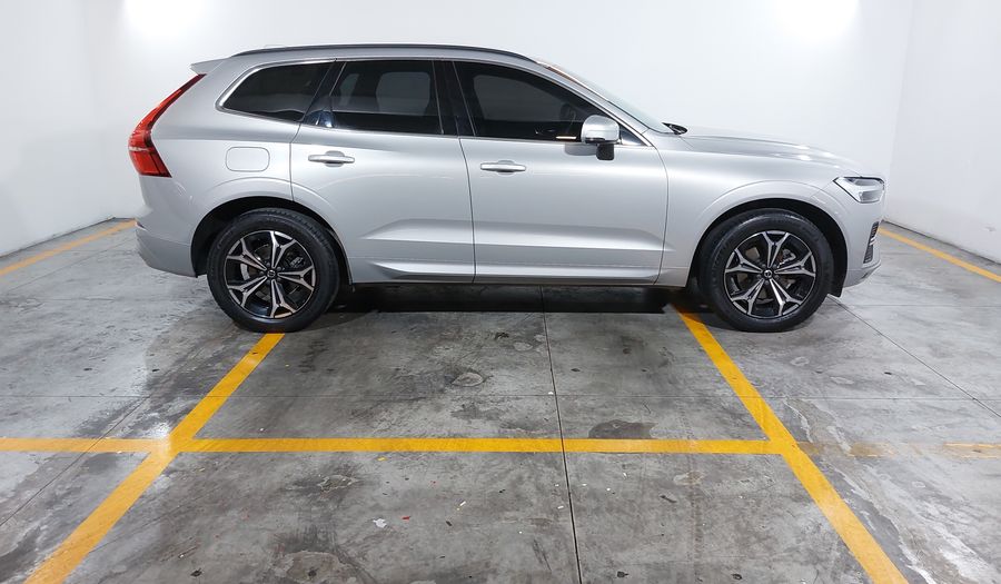 Volvo Xc60 2.0 B5 MHEV MOMENTUM AUTO AWD Suv 2022