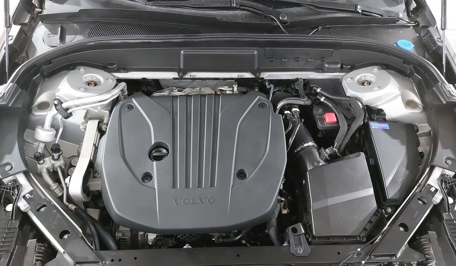 Volvo Xc60 2.0 B5 MHEV MOMENTUM AUTO AWD Suv 2022