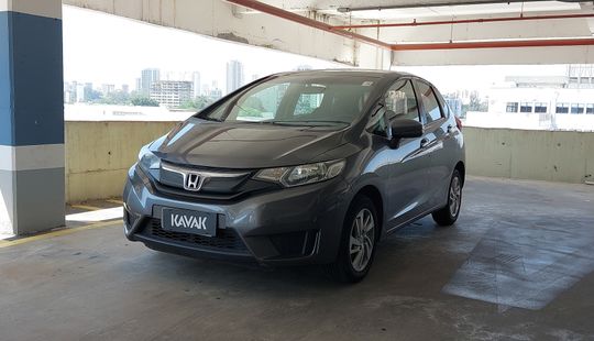 2017 • 76.001 km • Automático