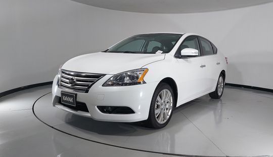 Nissan • Sentra
