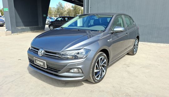 Volkswagen • Polo