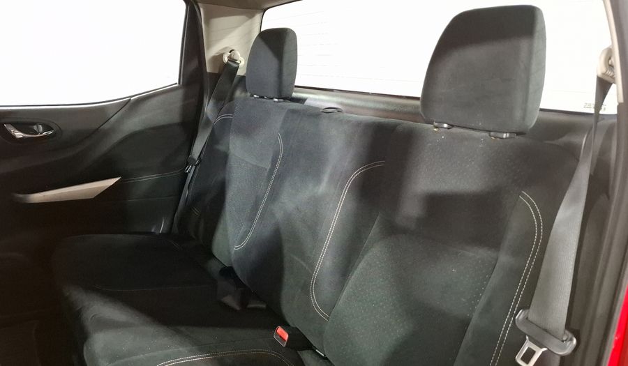 Nissan Np300 2.5 LE TM AC Pickup 2016