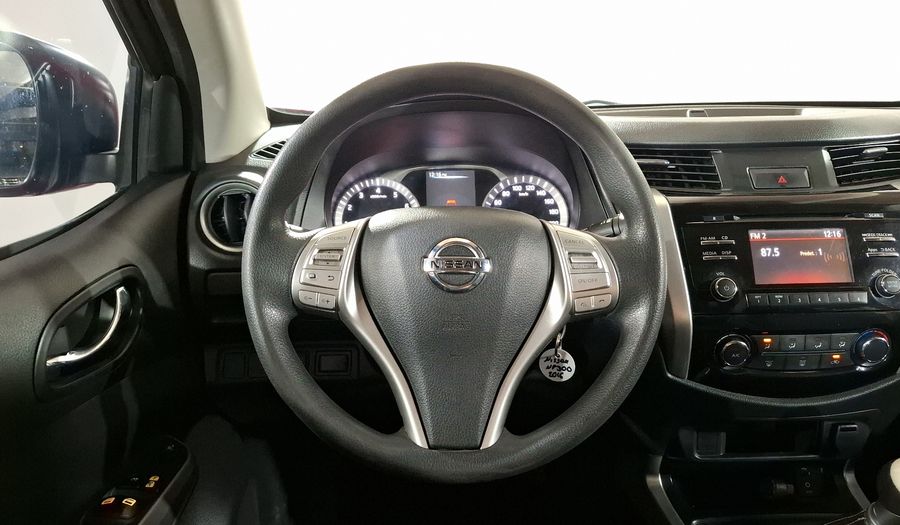 Nissan Np300 2.5 LE TM AC Pickup 2016