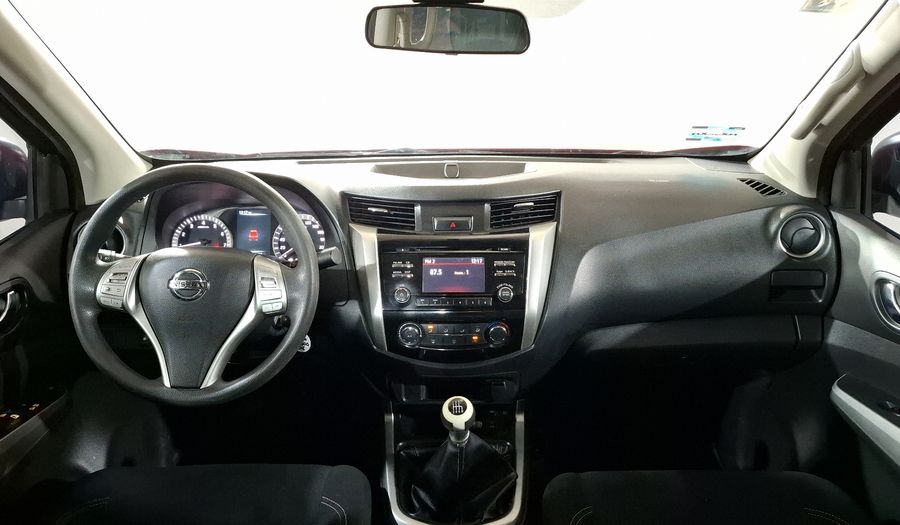 Nissan Np300 2.5 LE TM AC Pickup 2016