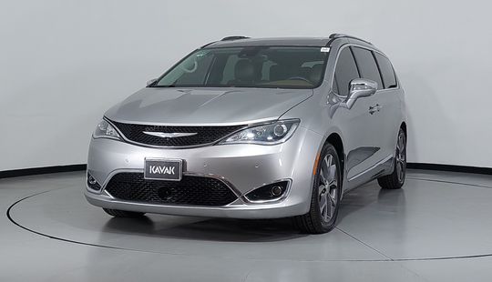 Chrysler • Pacifica