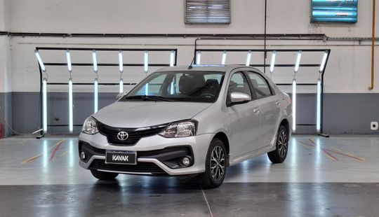 Toyota • Etios