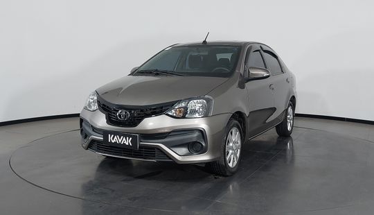 Toyota • Etios