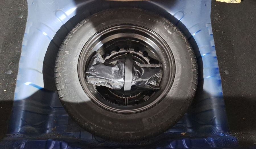 Renault Kwid 1.0 ICONIC Hatchback 2023