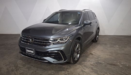 Volkswagen • Tiguan