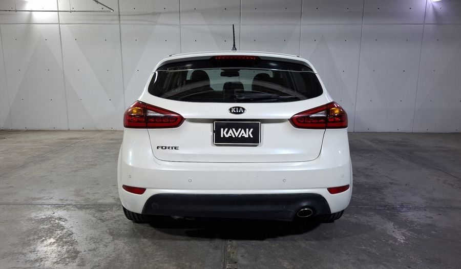Kia Forte 2.0 SX MT Hatchback 2017