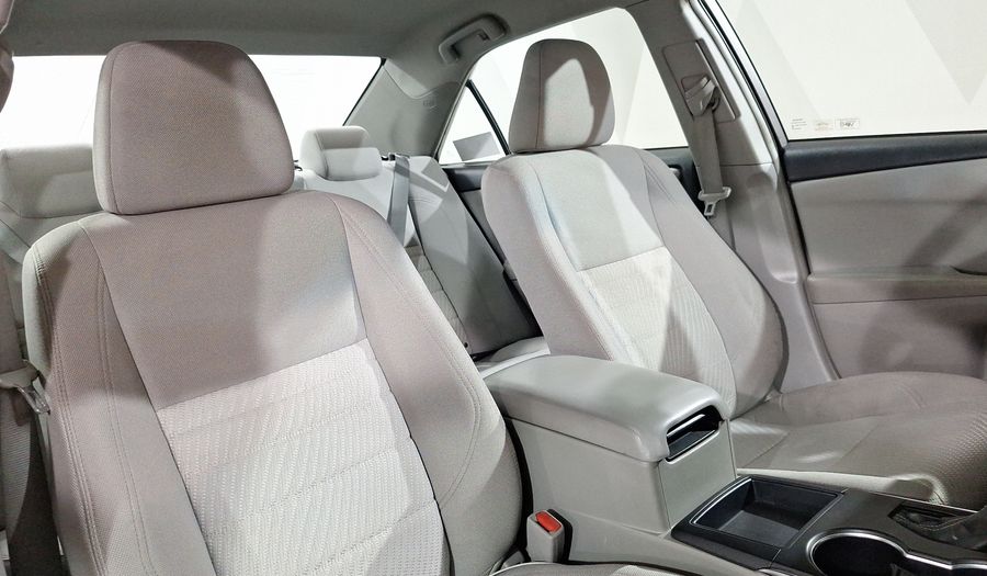 Toyota Camry 2.5 LE AT Sedan 2017