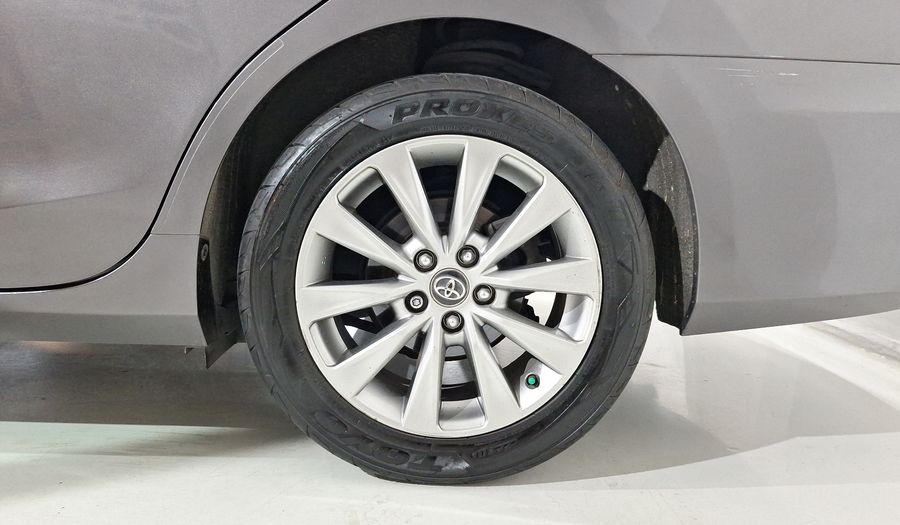 Toyota Camry 2.5 LE AT Sedan 2017
