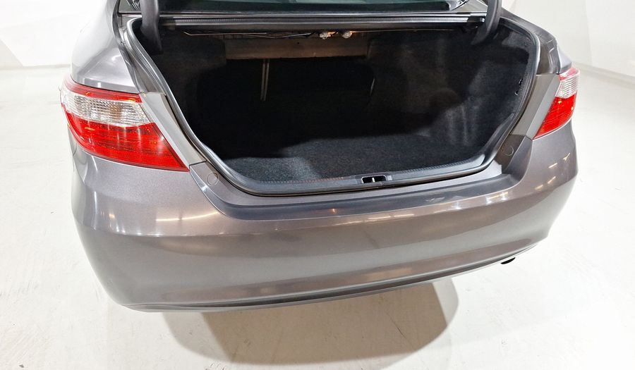 Toyota Camry 2.5 LE AT Sedan 2017