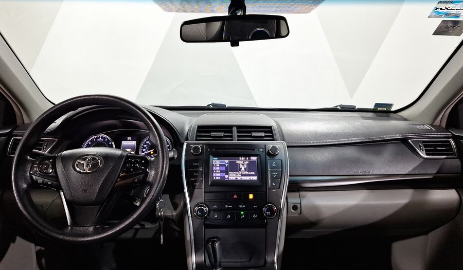 Toyota Camry 2.5 LE AT Sedan 2017