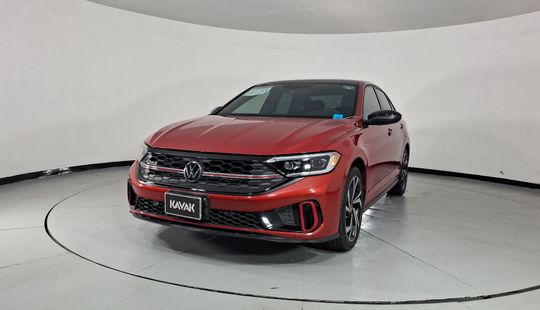 Volkswagen • Jetta