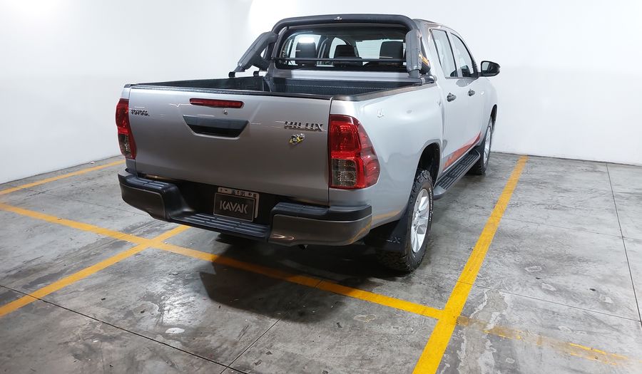 Toyota Hilux 2.7 DOBLE CABINA SR (D-CAB MID) Pickup 2018