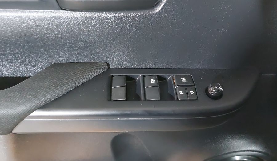Toyota Hilux 2.7 DOBLE CABINA SR (D-CAB MID) Pickup 2018