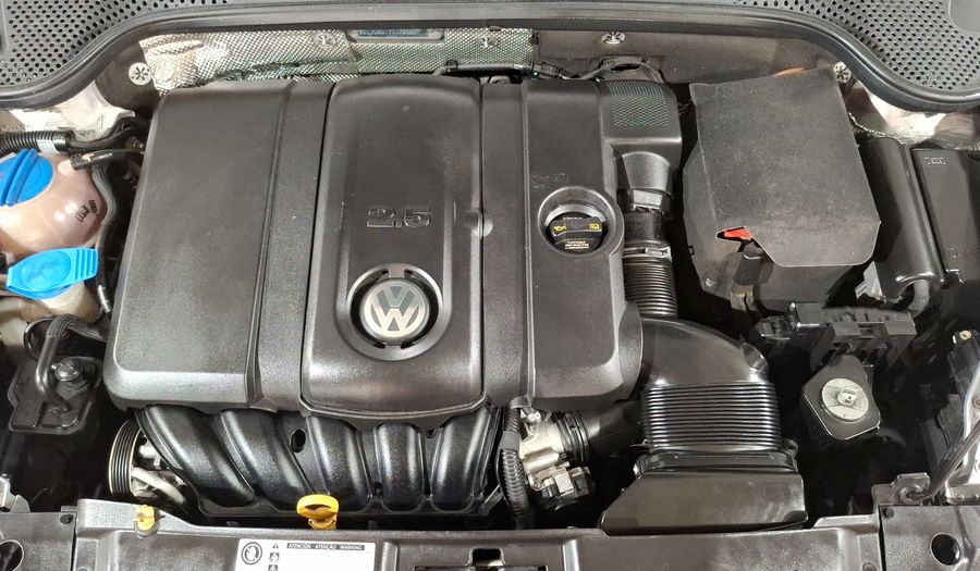 Volkswagen Beetle 2.5 SPORTLINE TIPTRONIC Hatchback 2016