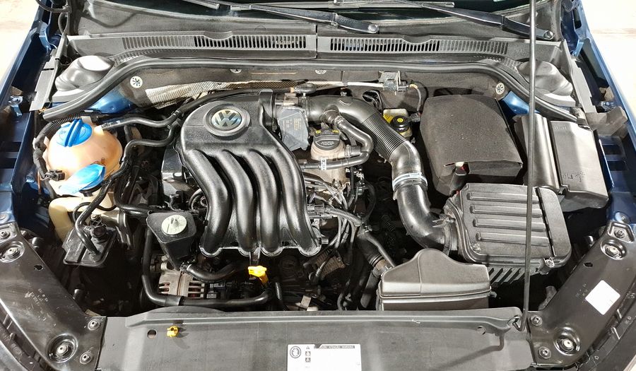 Volkswagen Jetta 2.0 MT Sedan 2016