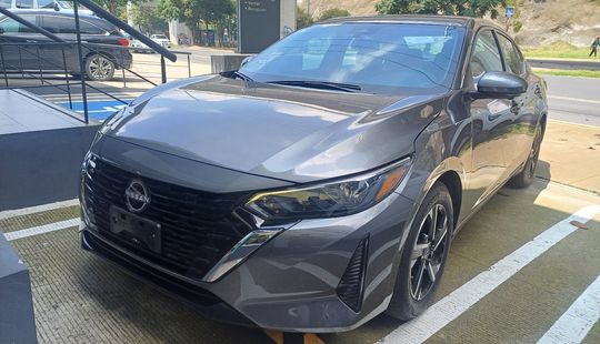 Nissan • Sentra