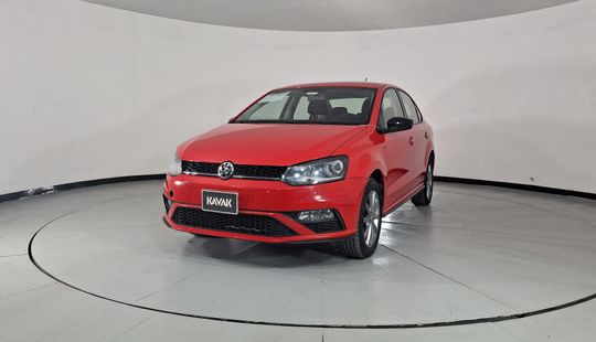 Volkswagen • Vento