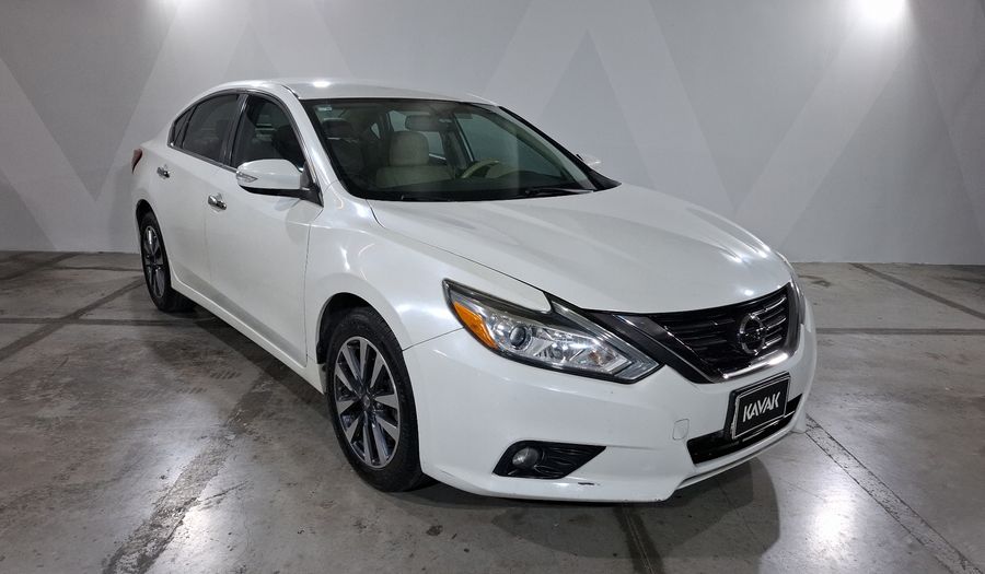 Nissan Altima 2.5 ADVANCE CVT Sedan 2017