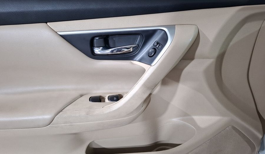 Nissan Altima 2.5 ADVANCE CVT Sedan 2017