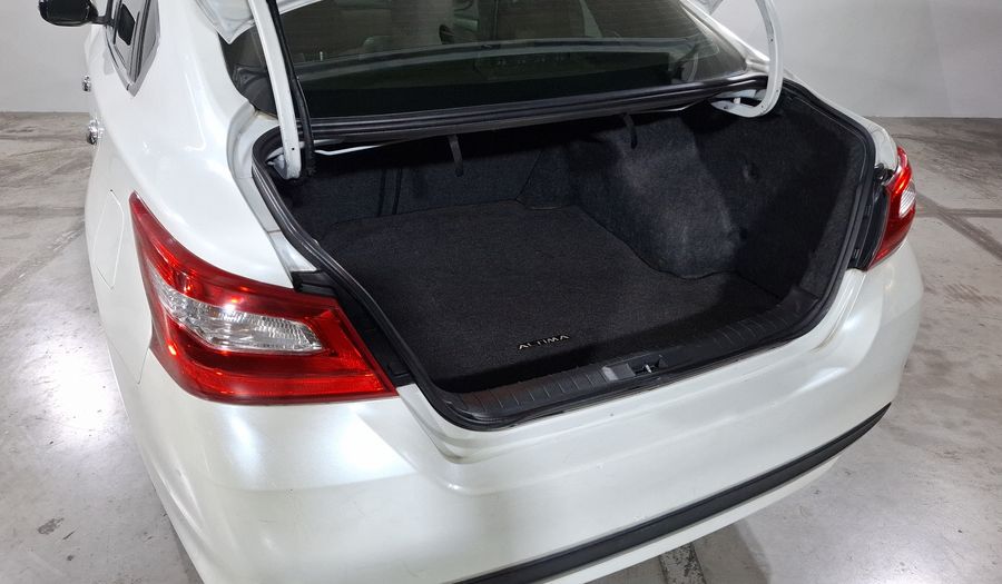 Nissan Altima 2.5 ADVANCE CVT Sedan 2017