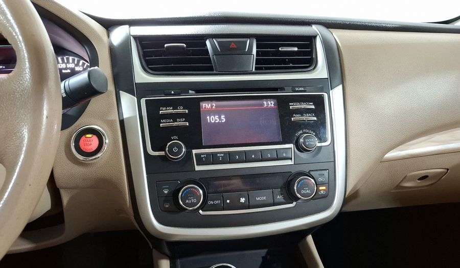 Nissan Altima 2.5 ADVANCE CVT Sedan 2017