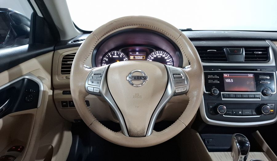 Nissan Altima 2.5 ADVANCE CVT Sedan 2017