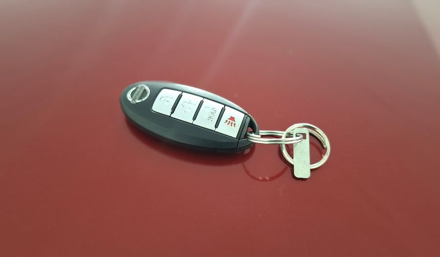 Nissan Versa 1.6 SENSE Sedan 2020