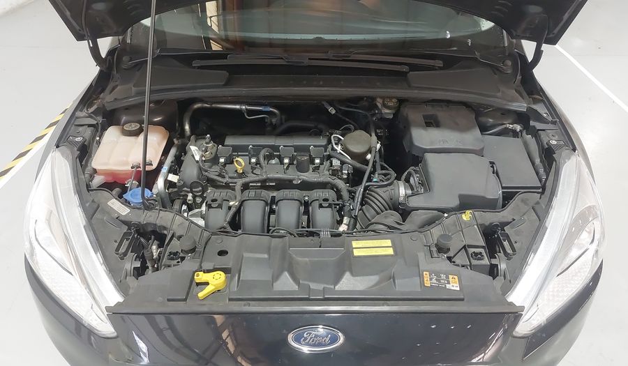 Ford Focus SE PLUS FASTBACK Sedan 2018