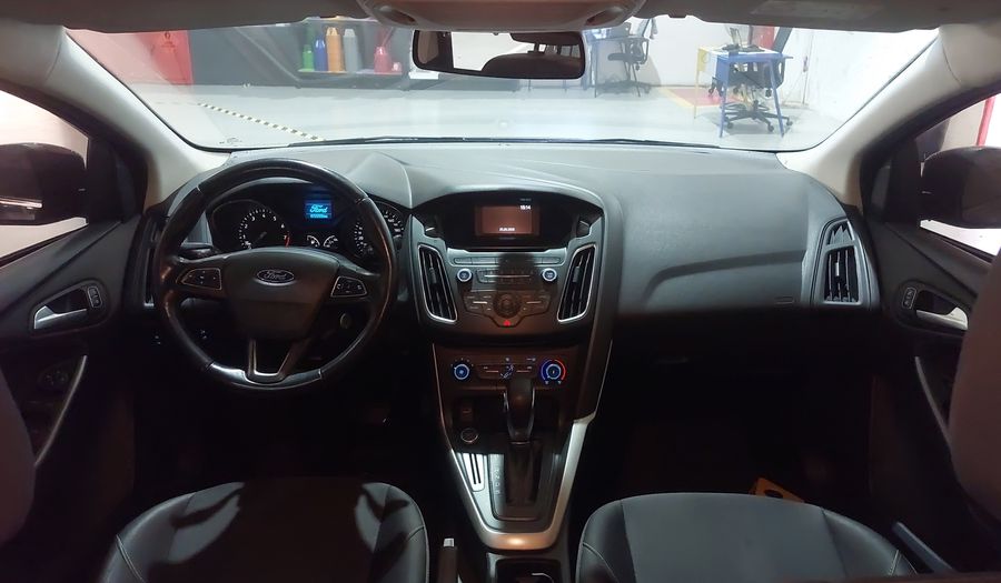 Ford Focus SE PLUS FASTBACK Sedan 2018